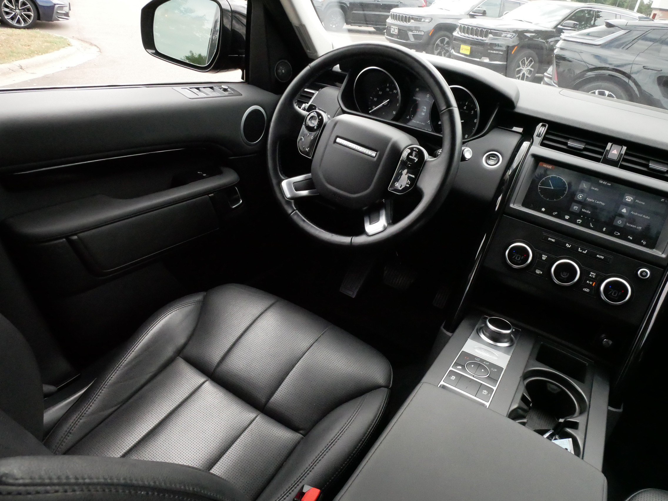 Used 2020 Land Rover Discovery SE AWD/4WD image 9