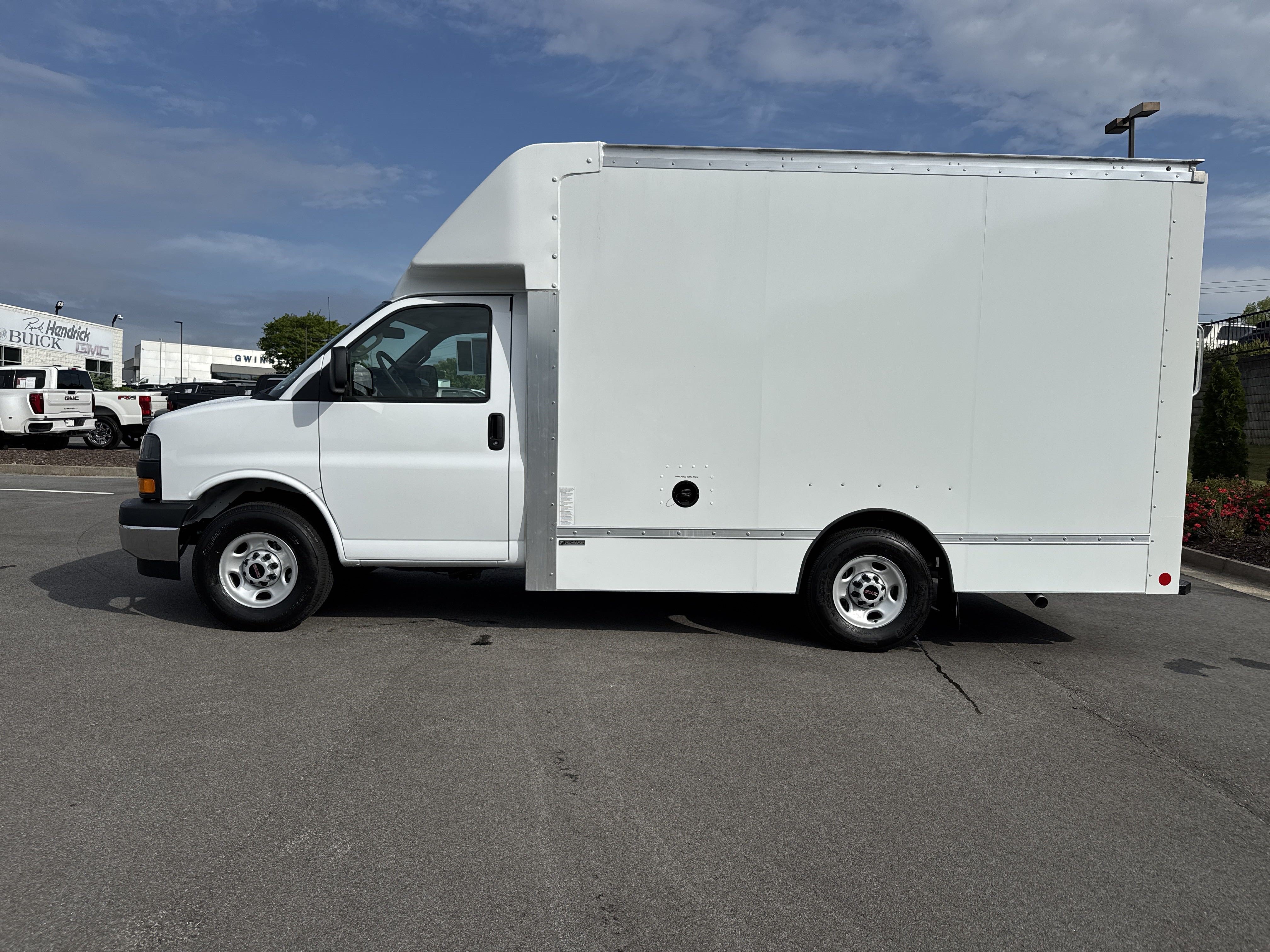 New 2025 GMC Savana 3500 w/ Power Convenience Package RWD image 7