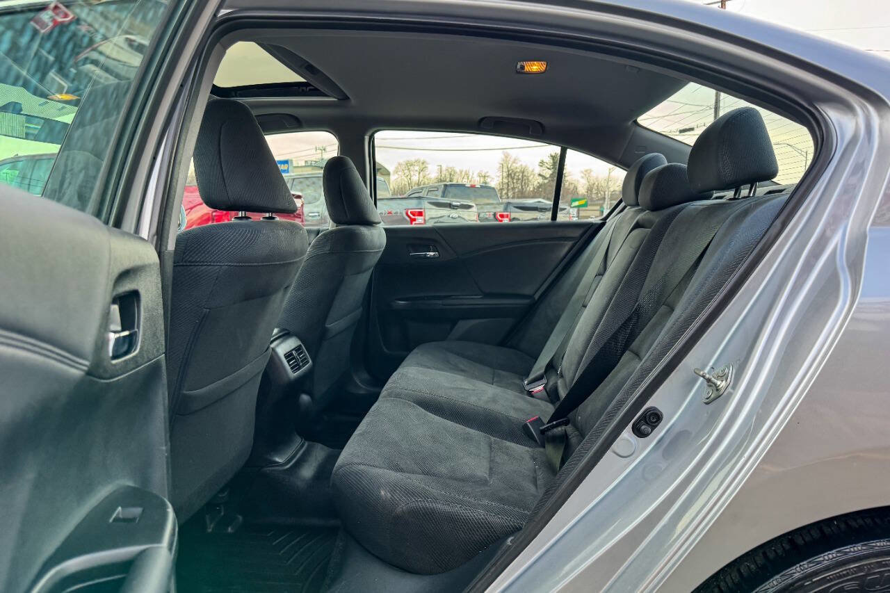 Used 2016 Honda Accord EX image 16