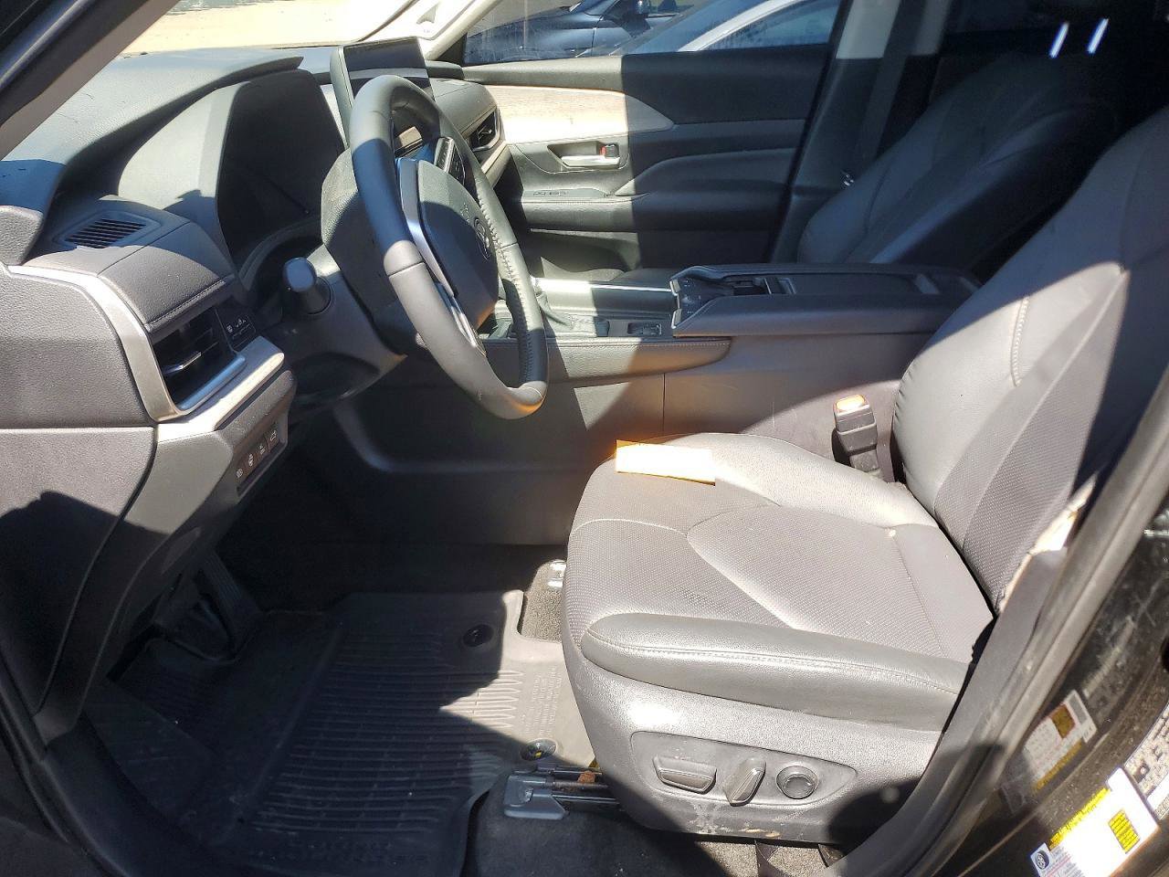 Used 2026 Toyota Grand Highlander AWD Hybrid image 5