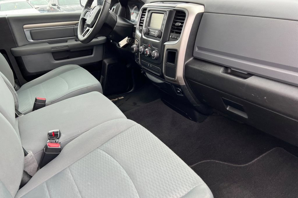 Used 2018 RAM 1500 Classic SLT image 11