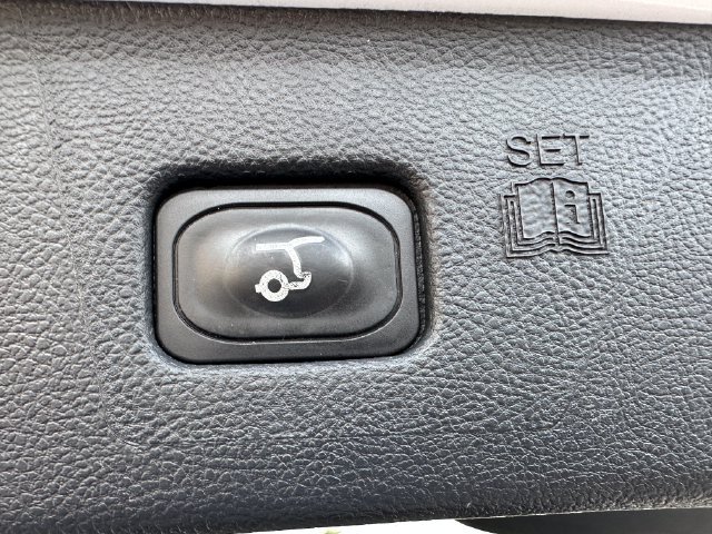 Used 2024 Ford Edge SEL w/ Convenience Package AWD/4WD image 11