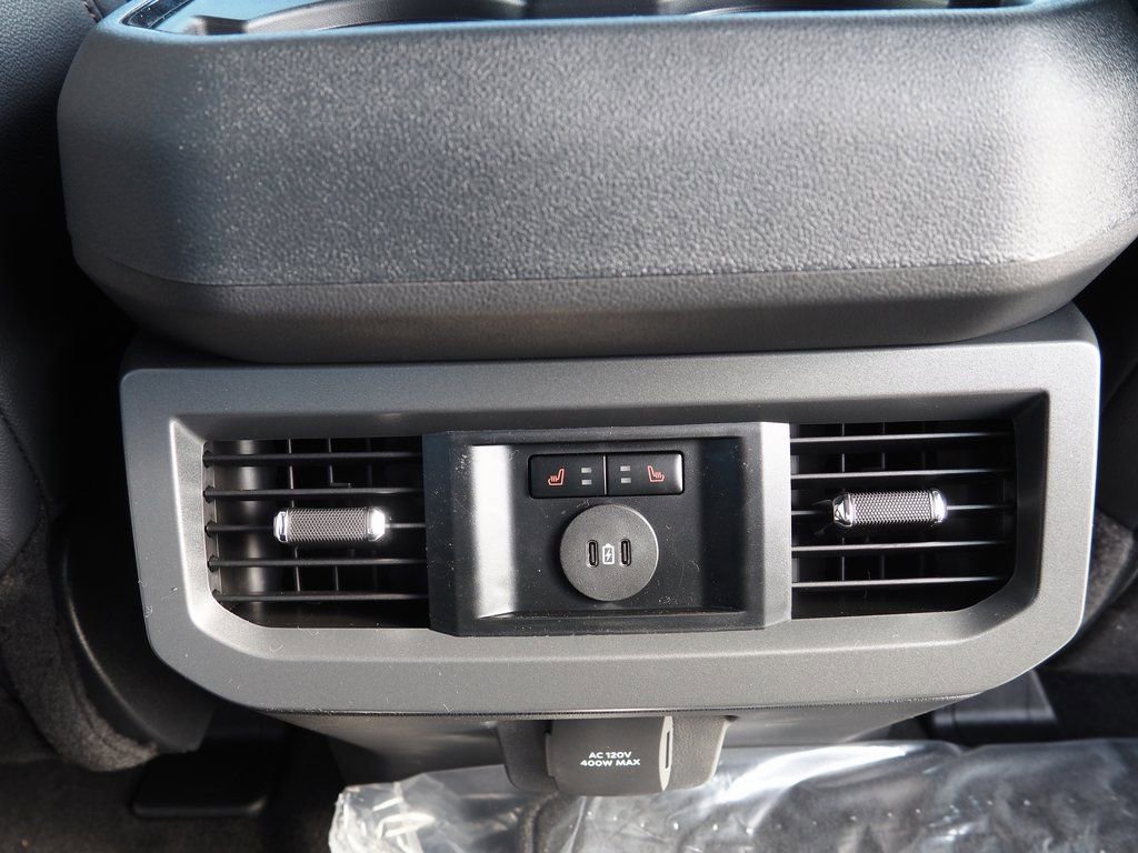 New 2026 Ford F350 Lariat w/ Black Appearance Package image 15