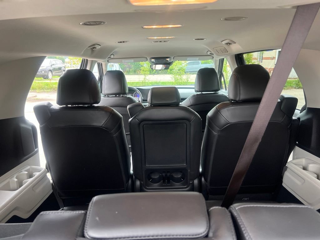 Certified 2022 Kia Carnival LX FWD image 11