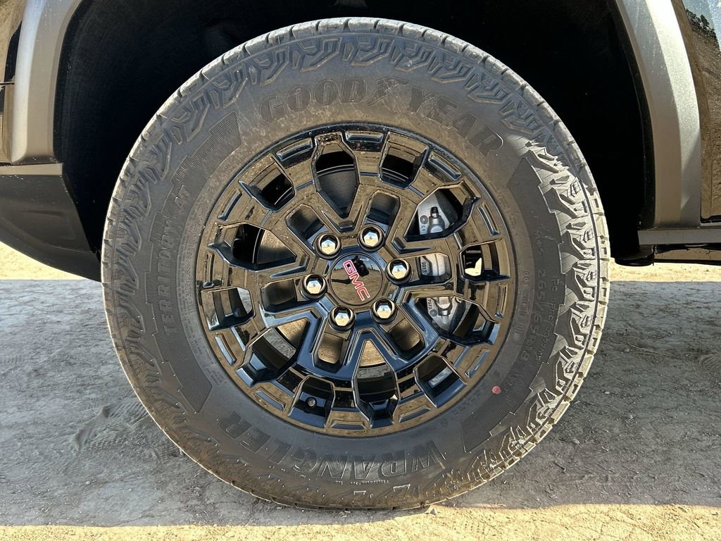 New 2026 GMC Canyon Elevation RWD image 32