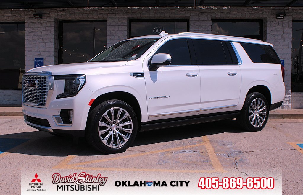 Used 2021 GMC Yukon XL Denali w/ Denali Premium Package image 1