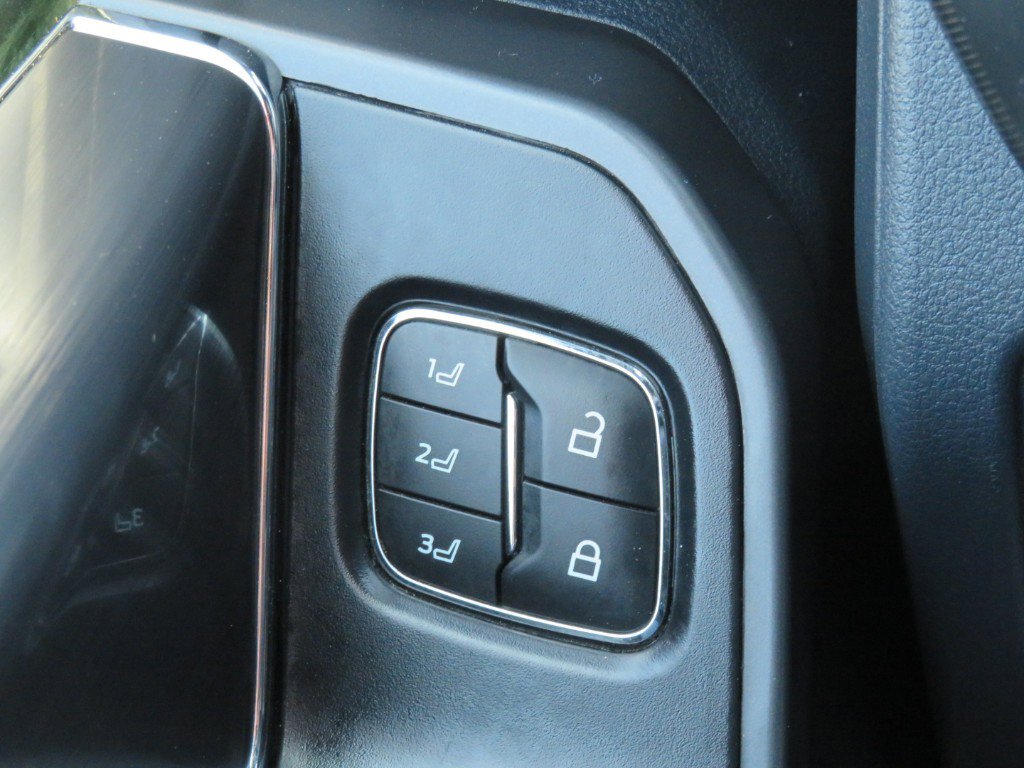 Used 2024 Ford F150 Lariat AWD/4WD image 18