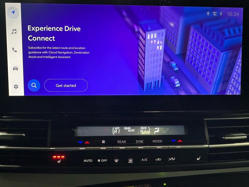 Used 2025 Toyota Sienna XLE image 26