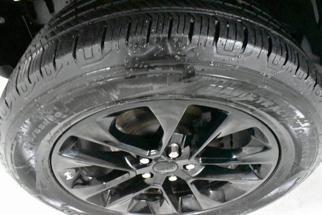 Used 2021 Jeep Wrangler Unlimited Sahara w/ Cold Weather Group image 9