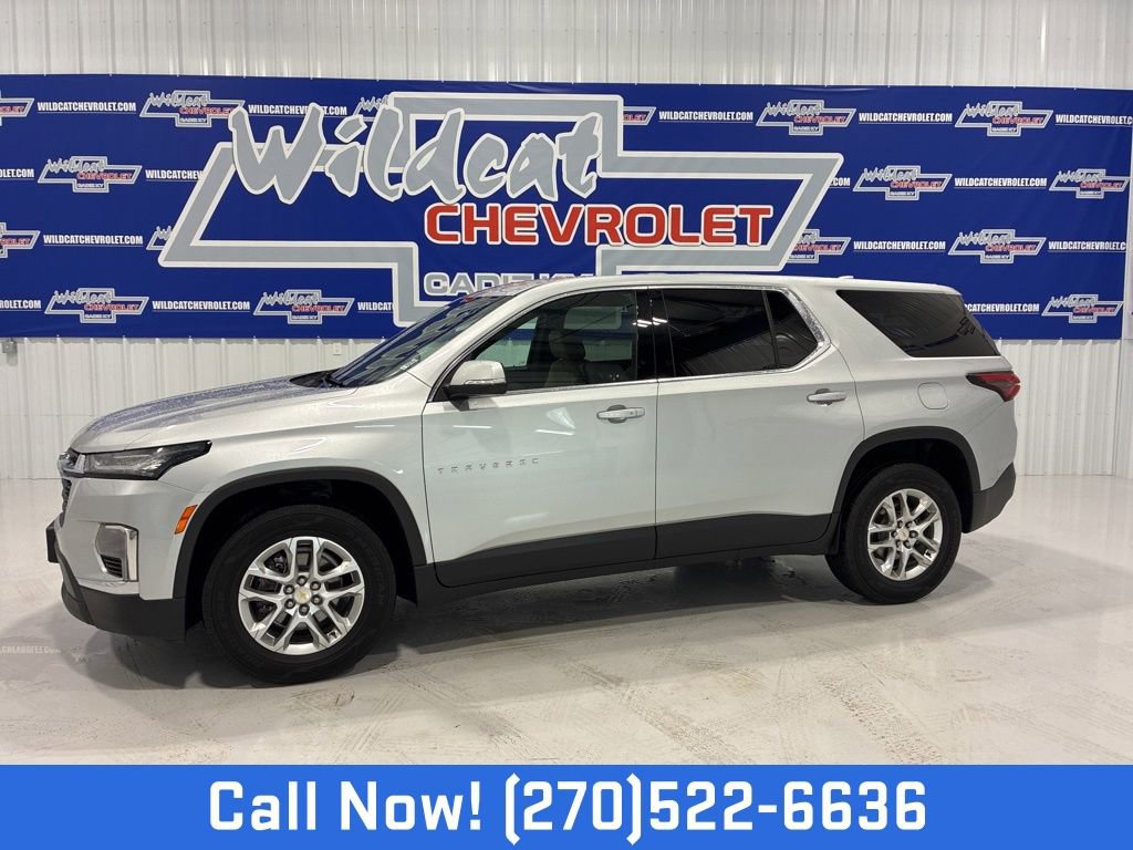 Used 2022 Chevrolet Traverse LS FWD image 1
