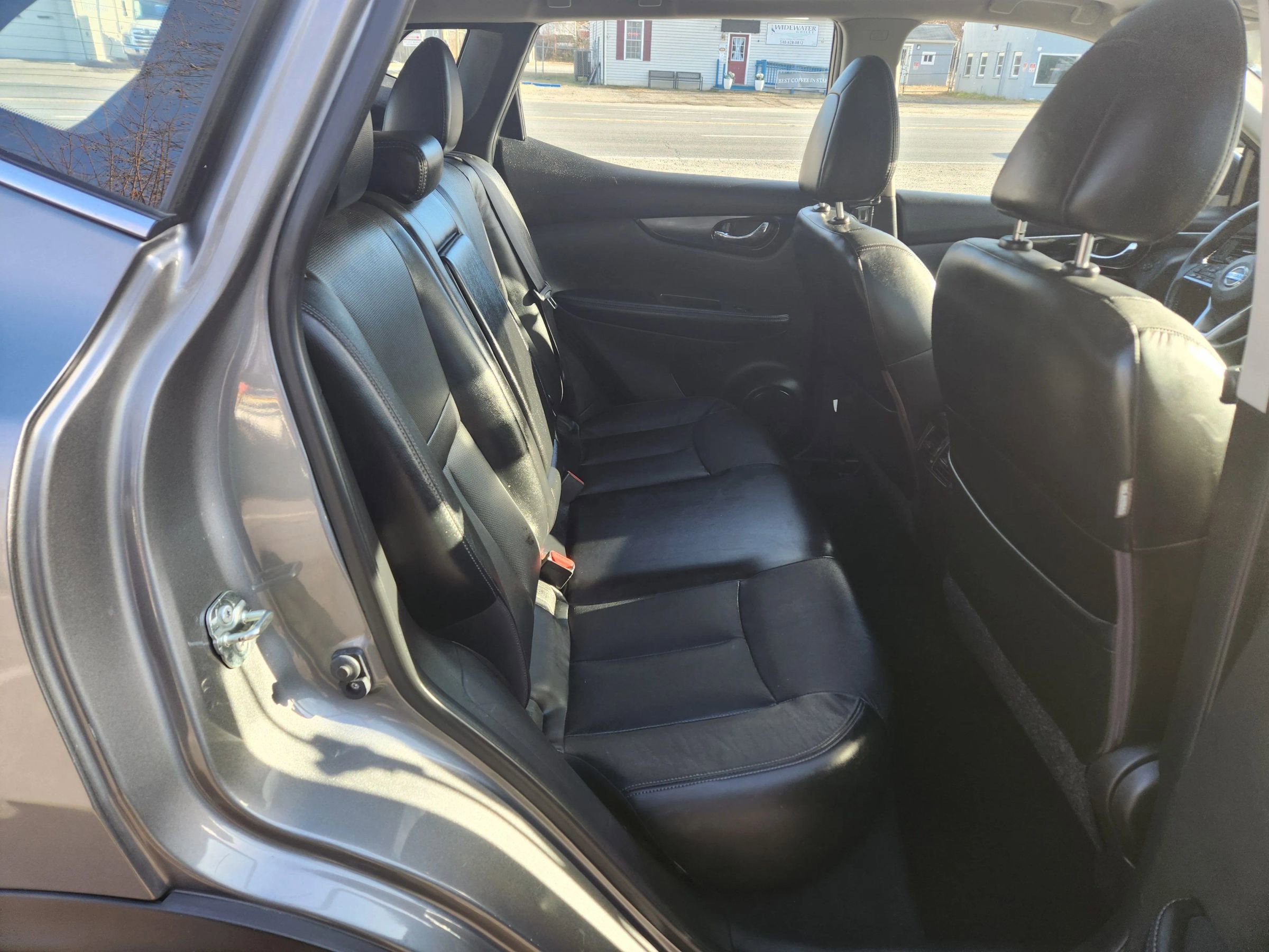 Used 2018 Nissan Rogue Sport SL w/ SL Premium Package image 20