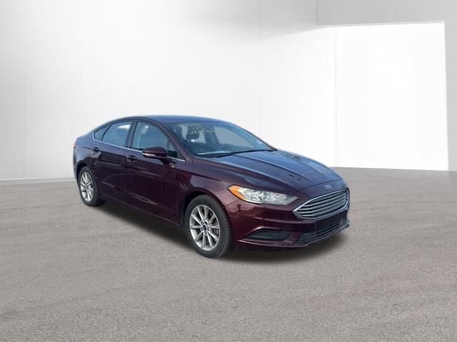 Used 2017 Ford Fusion SE image 2