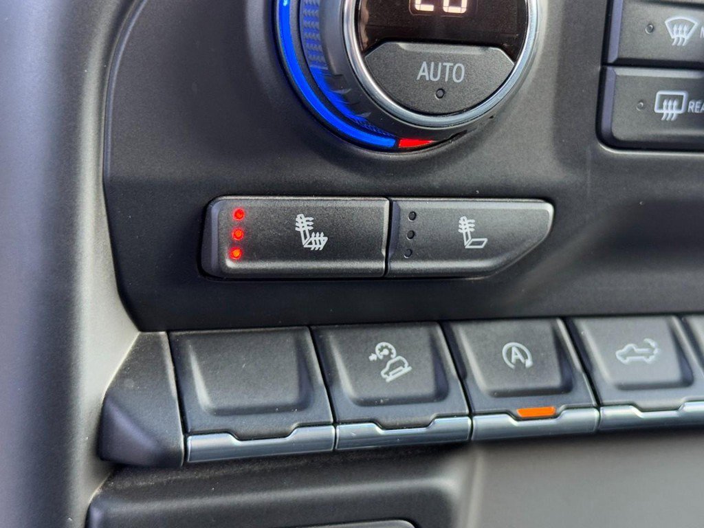 Used 2020 Chevrolet Silverado 1500 LT w/ All-Star Edition image 19