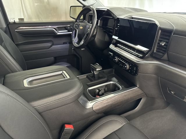 Certified 2022 Chevrolet Silverado 1500 LTZ w/ Technology Package AWD/4WD image 29