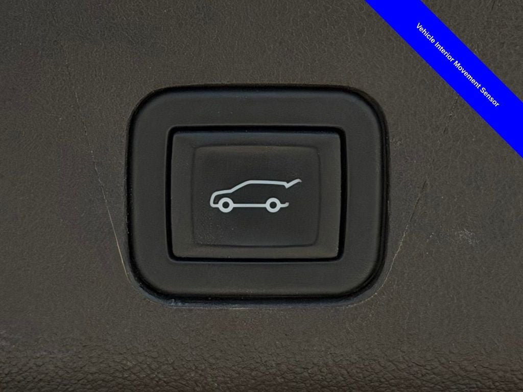 Used 2023 Cadillac Escalade Sport w/ Touring Package AWD/4WD image 29