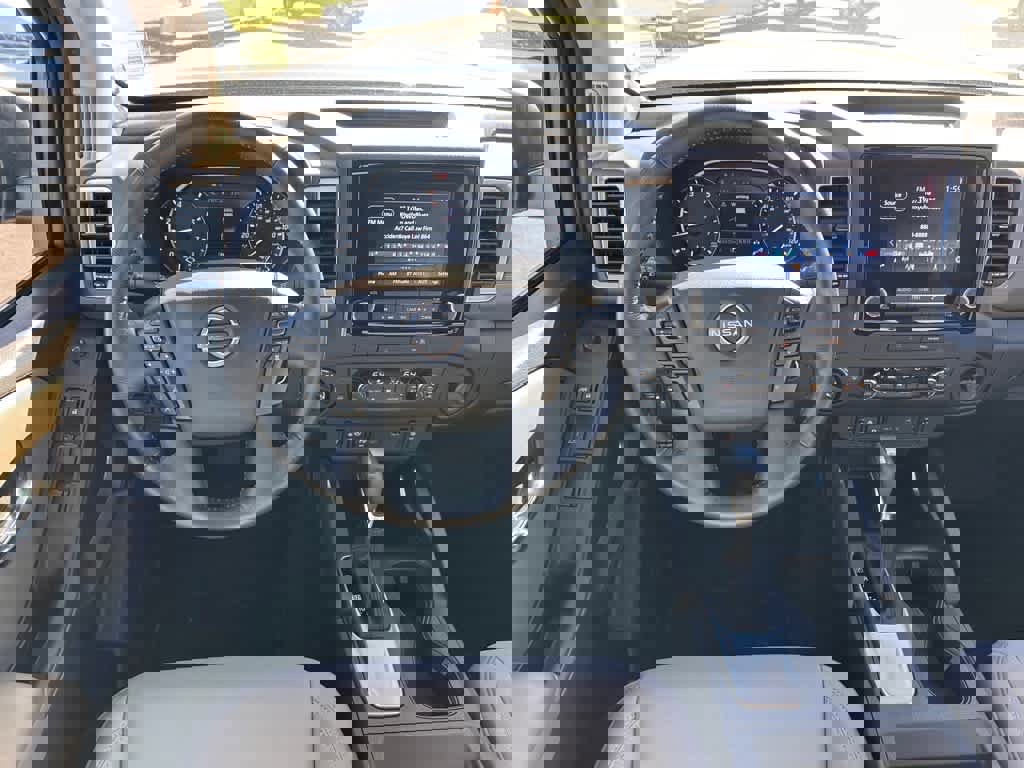 Used 2023 Nissan Frontier SV w/ SV Convenience Package image 10