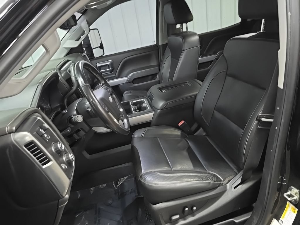 Used 2019 Chevrolet Silverado 2500 LTZ w/ Midnight Edition AWD/4WD image 30