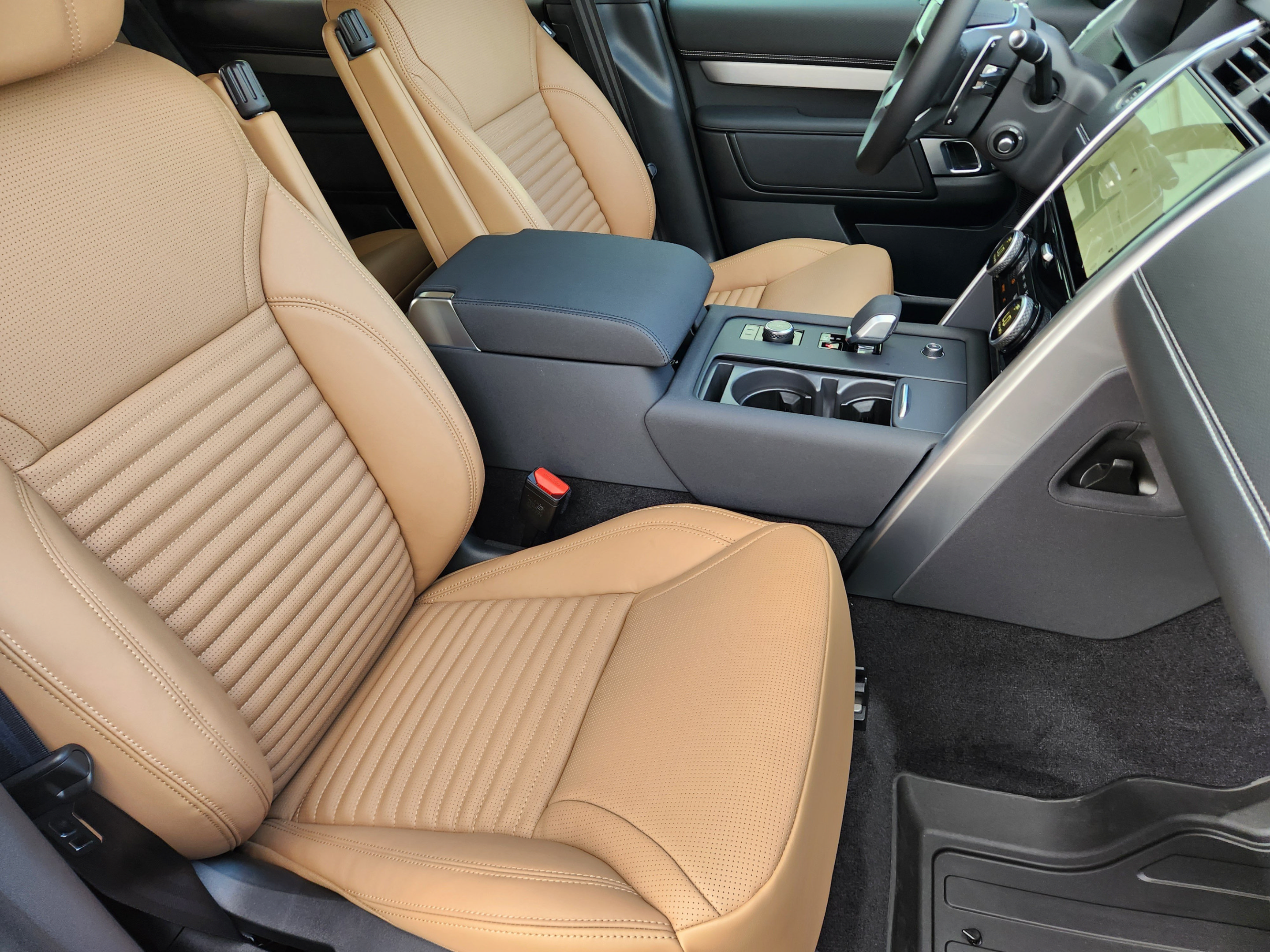 New 2026 Land Rover Discovery Limited Edition AWD/4WD image 9