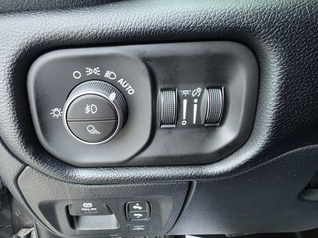 New 2026 RAM 1500 Laramie w/ Bed Utility Group AWD/4WD image 30
