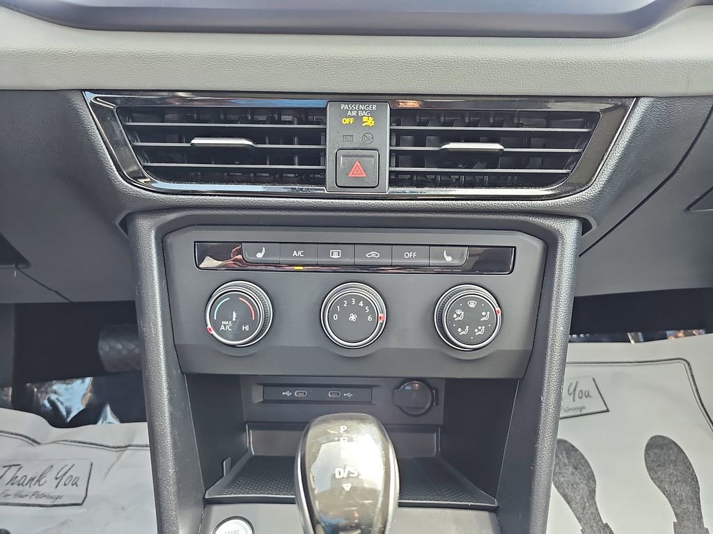 Used 2022 Volkswagen Taos SE w/ Panoramic Sunroof Package image 27