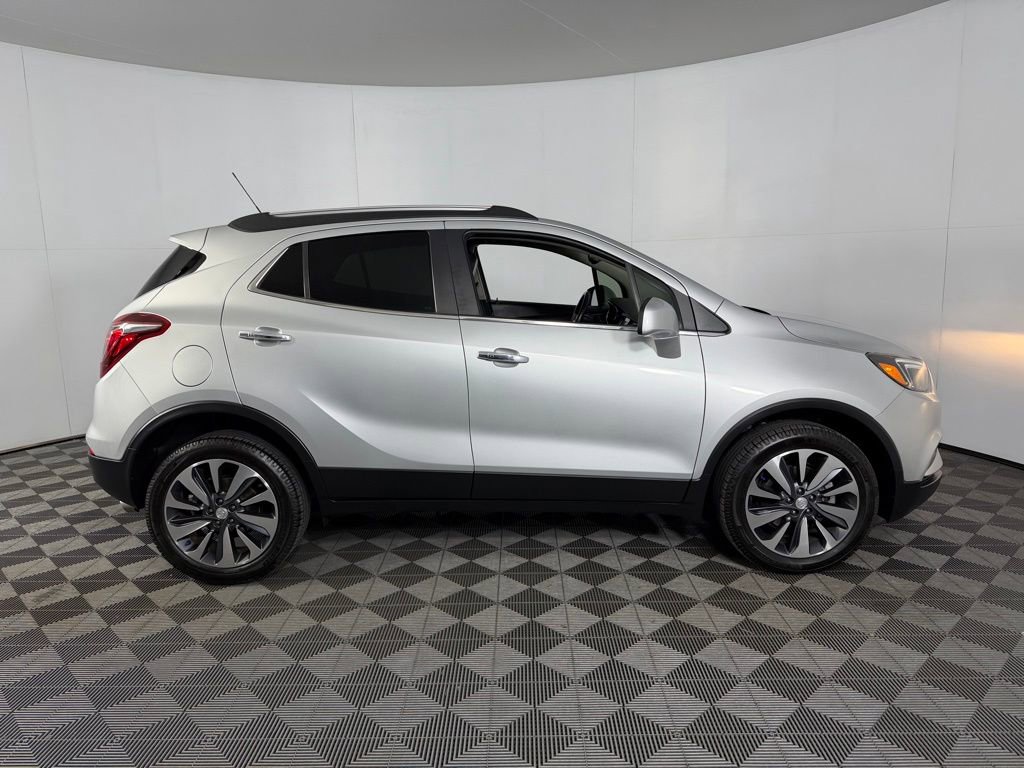 Used 2022 Buick Encore Preferred AWD/4WD image 6