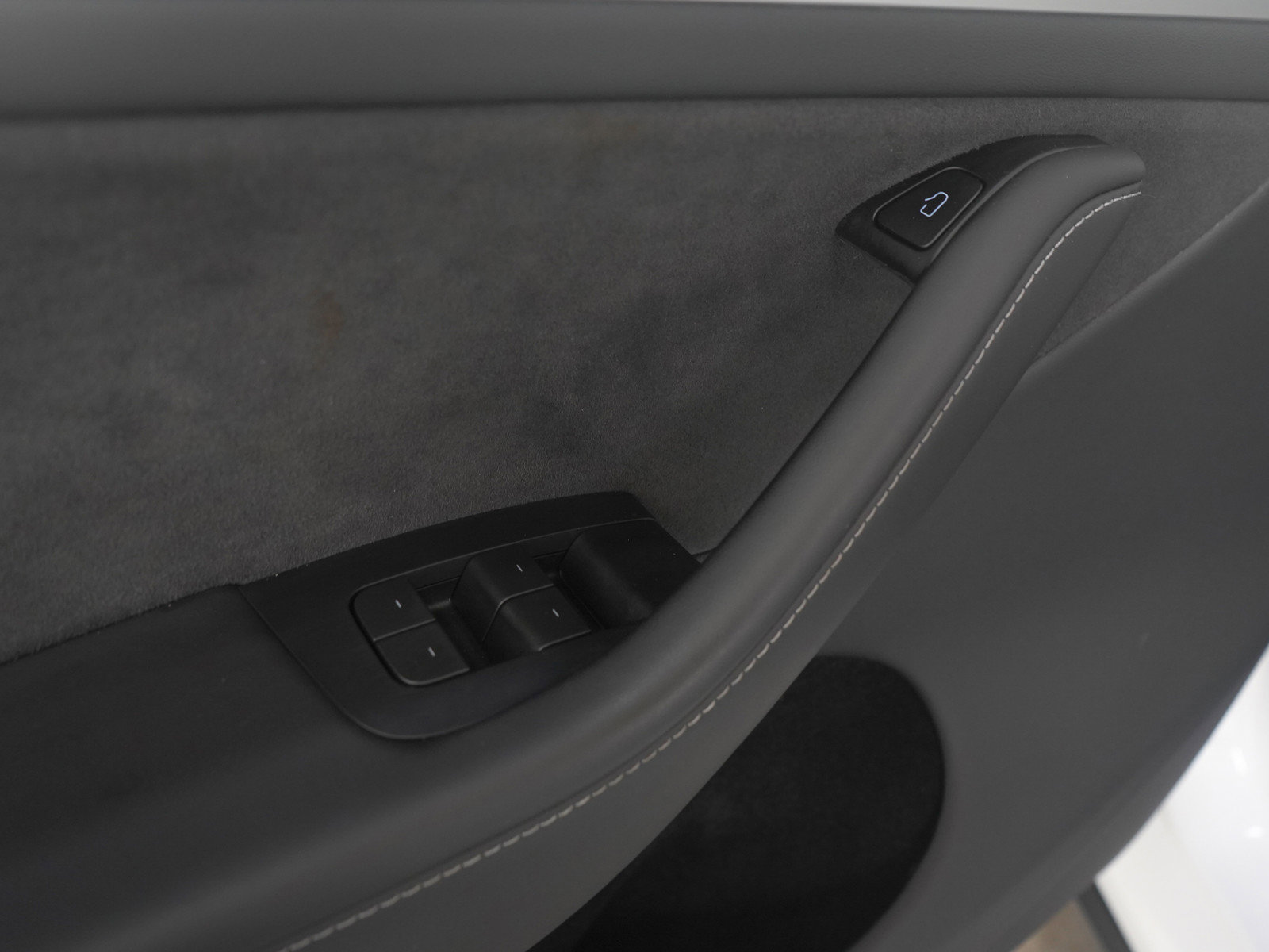 Used 2024 Tesla Model Y Long Range image 20