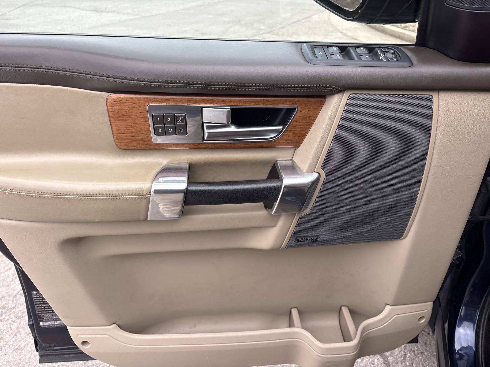 Used 2016 Land Rover LR4 HSE LUX image 13