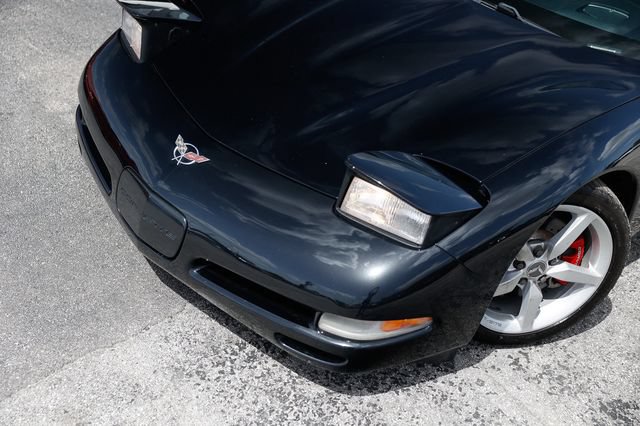 Used 2001 Chevrolet Corvette Convertible w/ Preferred Equipment Group2 RWD image 25