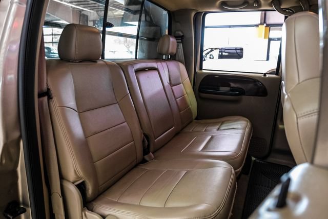 Used 2007 Ford F550 4x4 Crew Cab Super Duty image 35