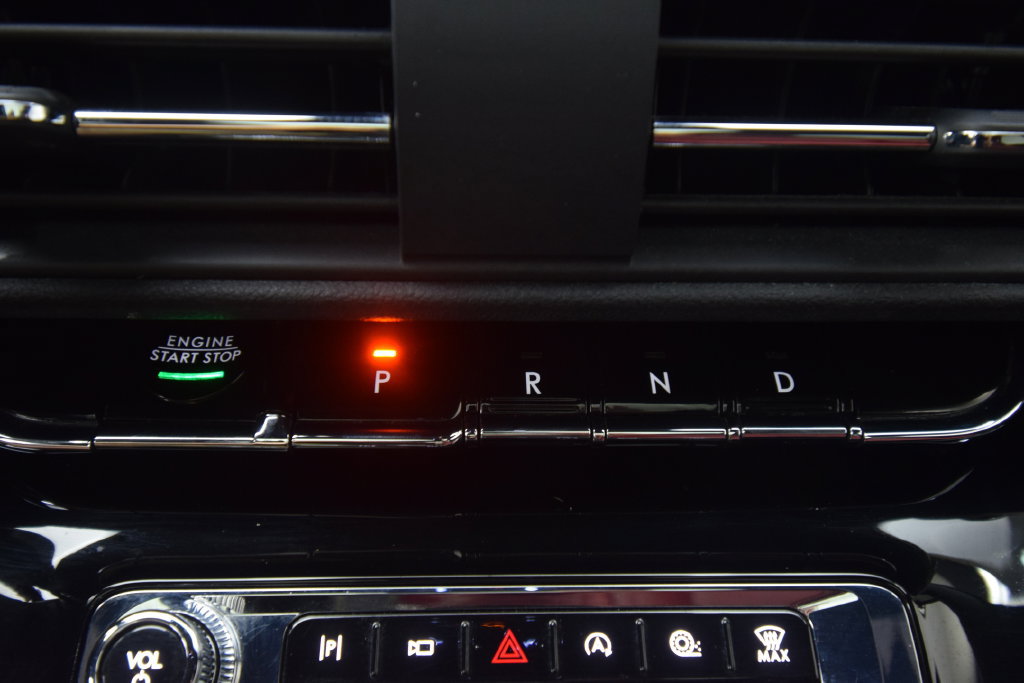 Used 2023 Lincoln Corsair Reserve w/ Equipment Group 201A AWD/4WD image 34