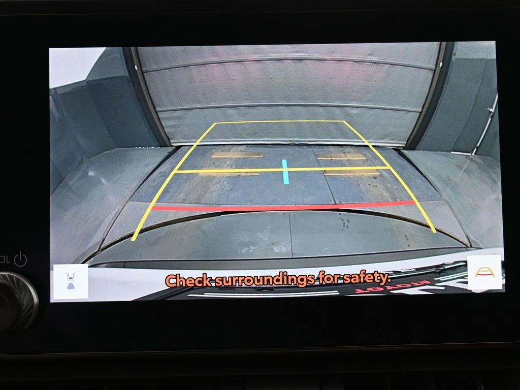 Used 2025 Toyota RAV4 XLE image 21