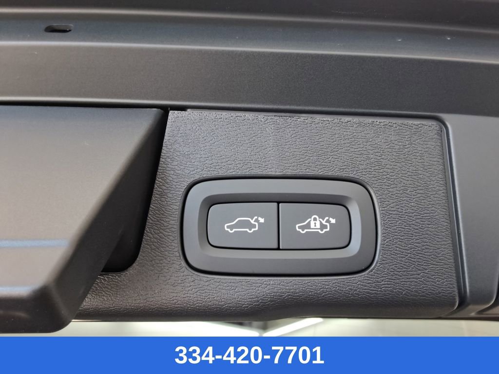New 2026 Volvo XC60 B5 Plus w/ Protection Package Premier image 22