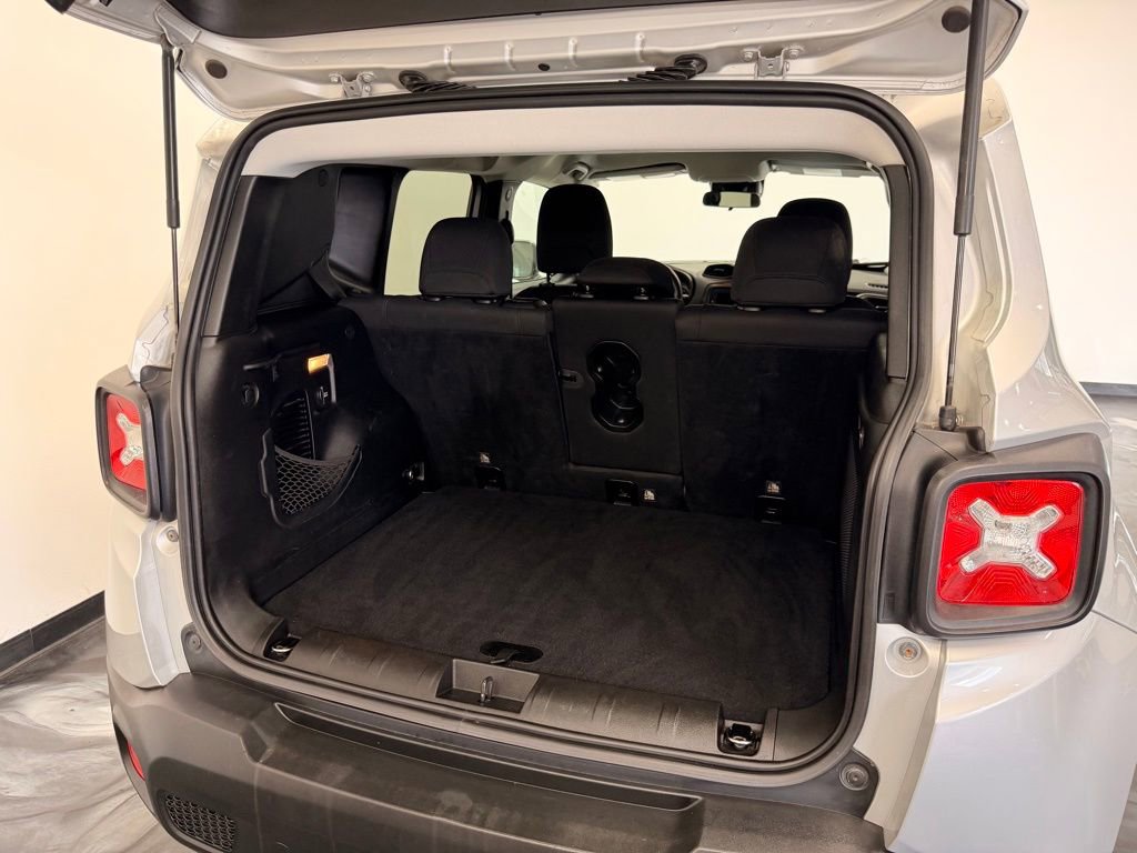 Used 2015 Jeep Renegade Latitude w/ Popular Equipment Group AWD/4WD image 10