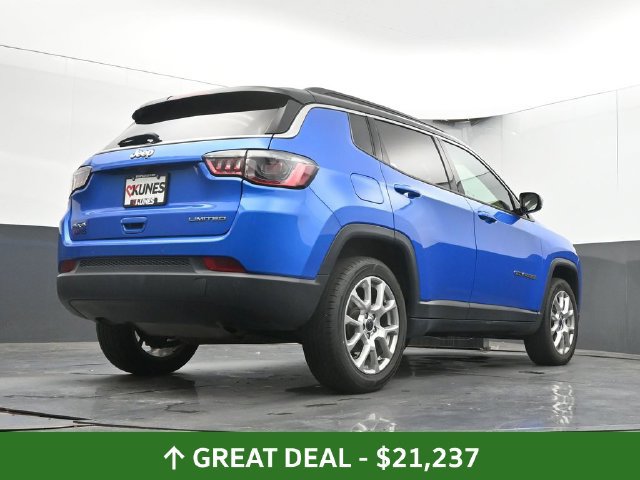 Used 2025 Jeep Compass Limited AWD/4WD image 46