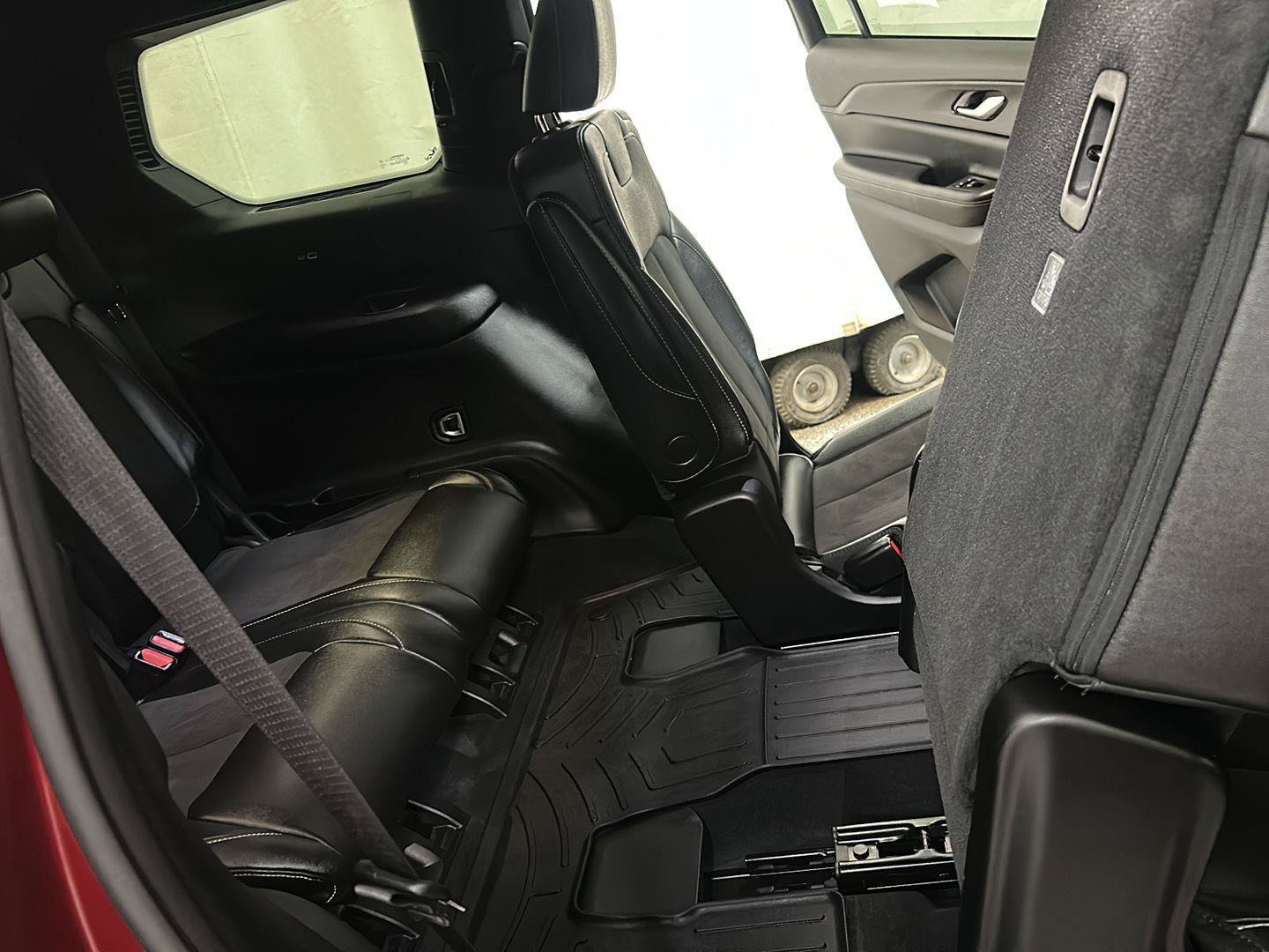 Used 2023 Jeep Grand Cherokee L Laredo AWD/4WD image 31