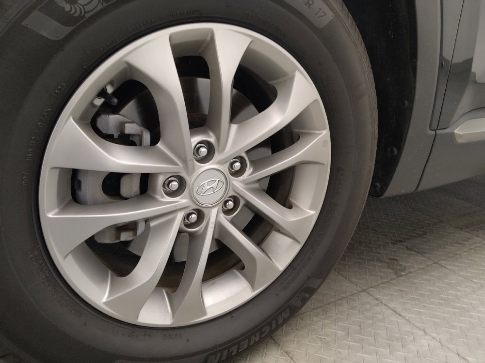 Used 2019 Hyundai Santa Fe SE FWD image 31