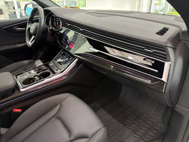 Used 2025 Audi Q8 Premium Plus AWD/4WD image 11
