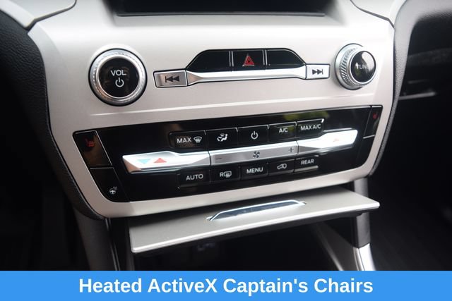 Used 2023 Ford Explorer XLT w/ Equipment Group 202A AWD/4WD image 11