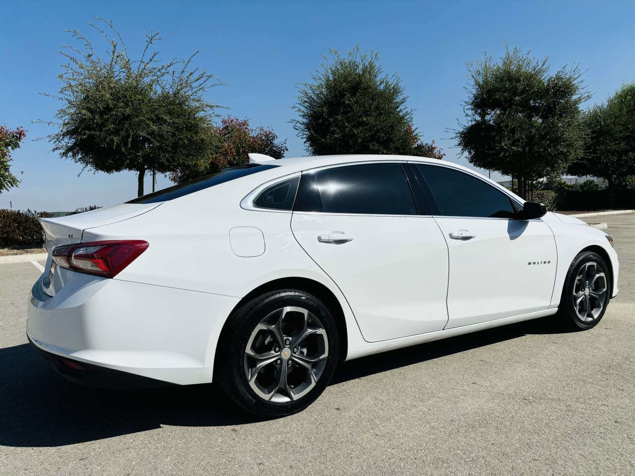 Used 2022 Chevrolet Malibu LT image 5