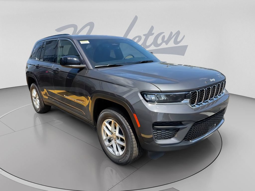 New 2026 Jeep Grand Cherokee Laredo X RWD image 3
