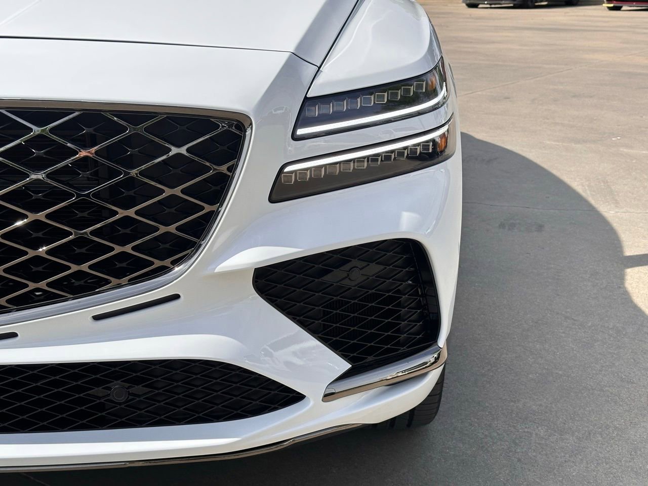 Used 2026 Genesis GV80 3.5T e-SC image 8