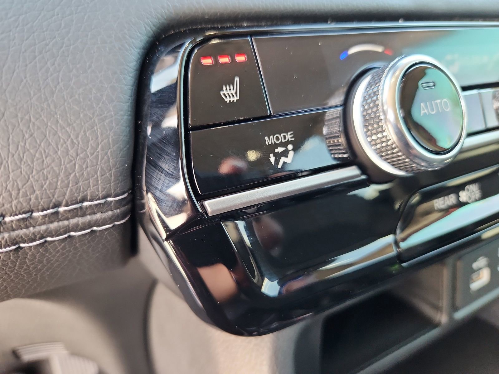 Used 2025 Honda Pilot EX-L image 24