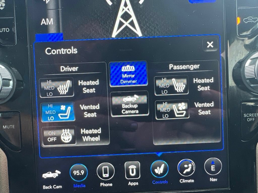Used 2019 RAM 3500 Laramie AWD/4WD image 25
