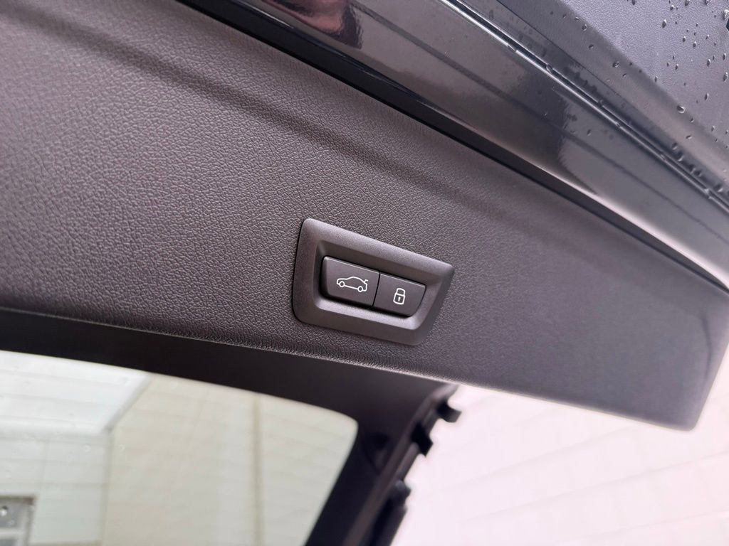 New 2026 BMW X6 xDrive40i image 42