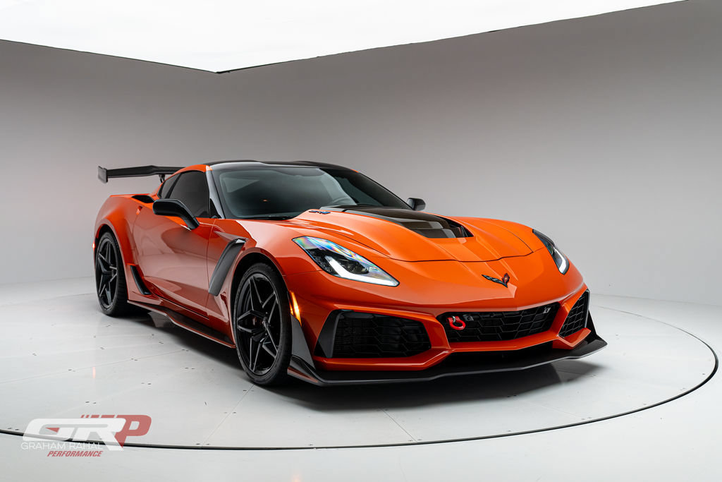 Used 2019 Chevrolet Corvette ZR1 RWD image 1
