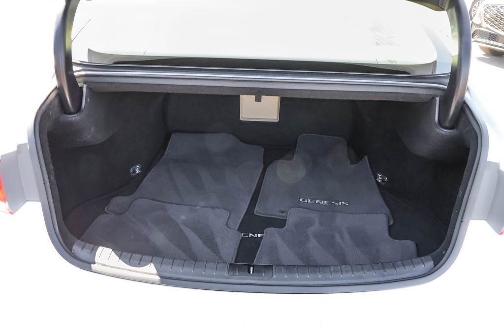 Used 2015 Hyundai Genesis 3.8 w/ Option Group 03 image 28