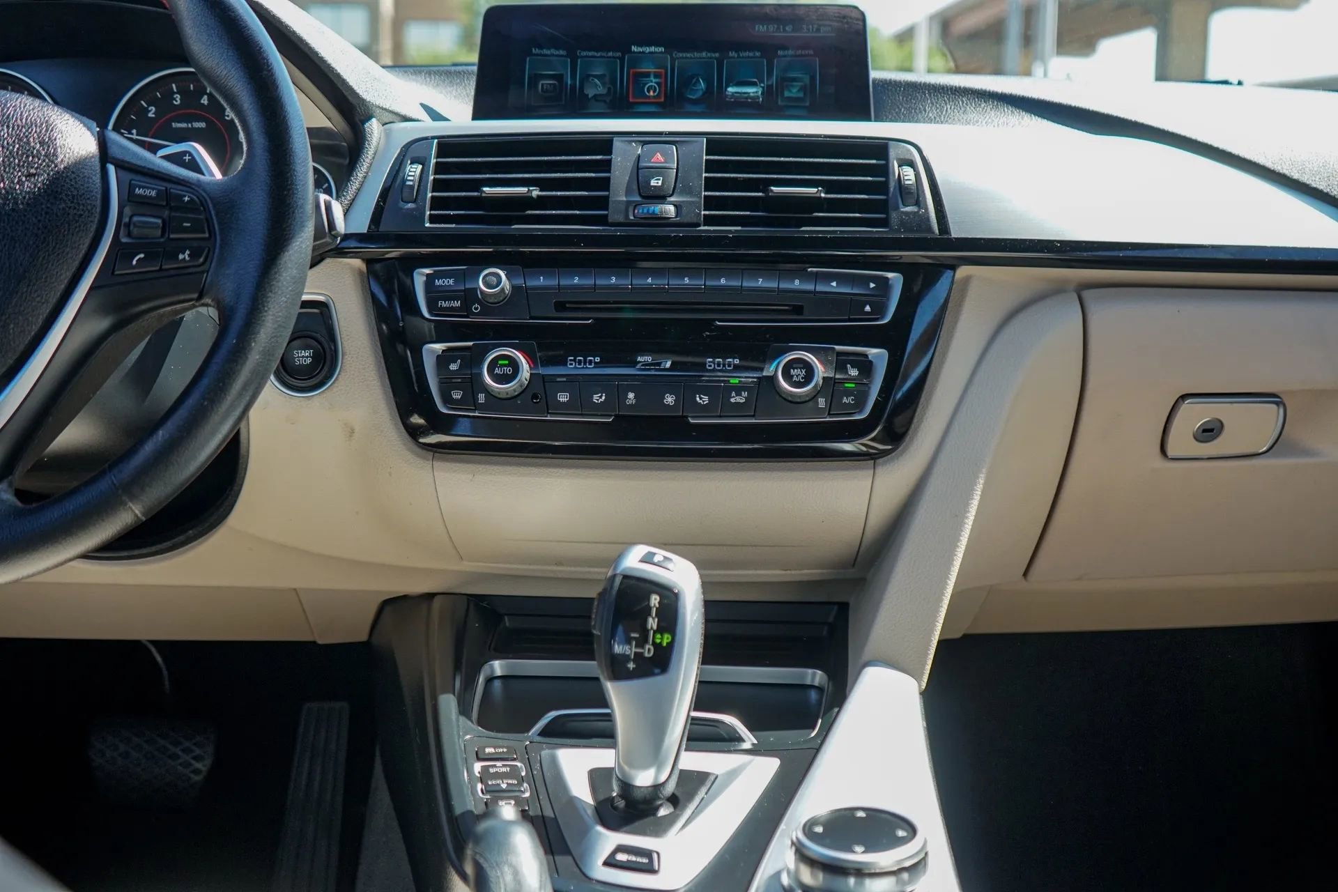 Used 2017 BMW 330e image 39