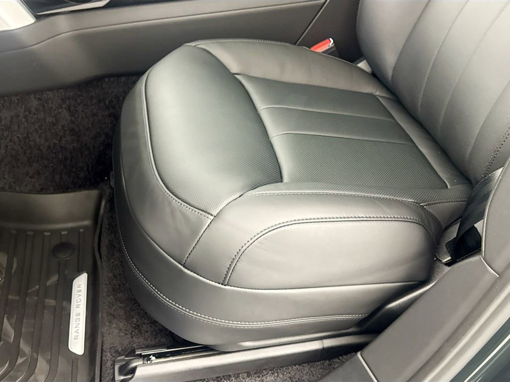 New 2026 Land Rover Range Rover SE image 19