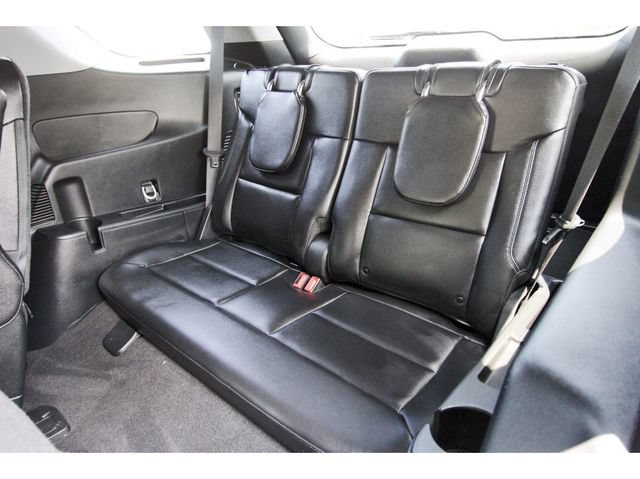 Used 2023 Ford Explorer Limited w/ Limited Technology Package RWD image 12