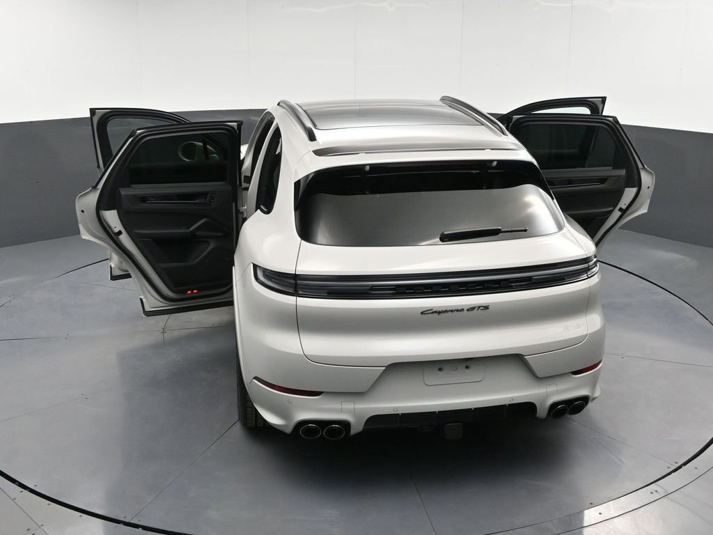 New 2026 Porsche Cayenne GTS image 36